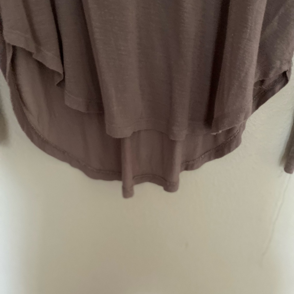 Tresics Oversized Putty Exposed Seams Hi Low Sheer Long Sleeved Tunic Tee M - Picture 5 of 9